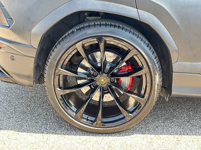 2022 Lamborghini Urus Graphite Capsule
