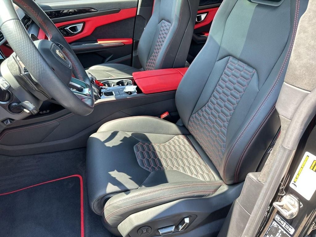 2022 Lamborghini Urus Graphite Capsule